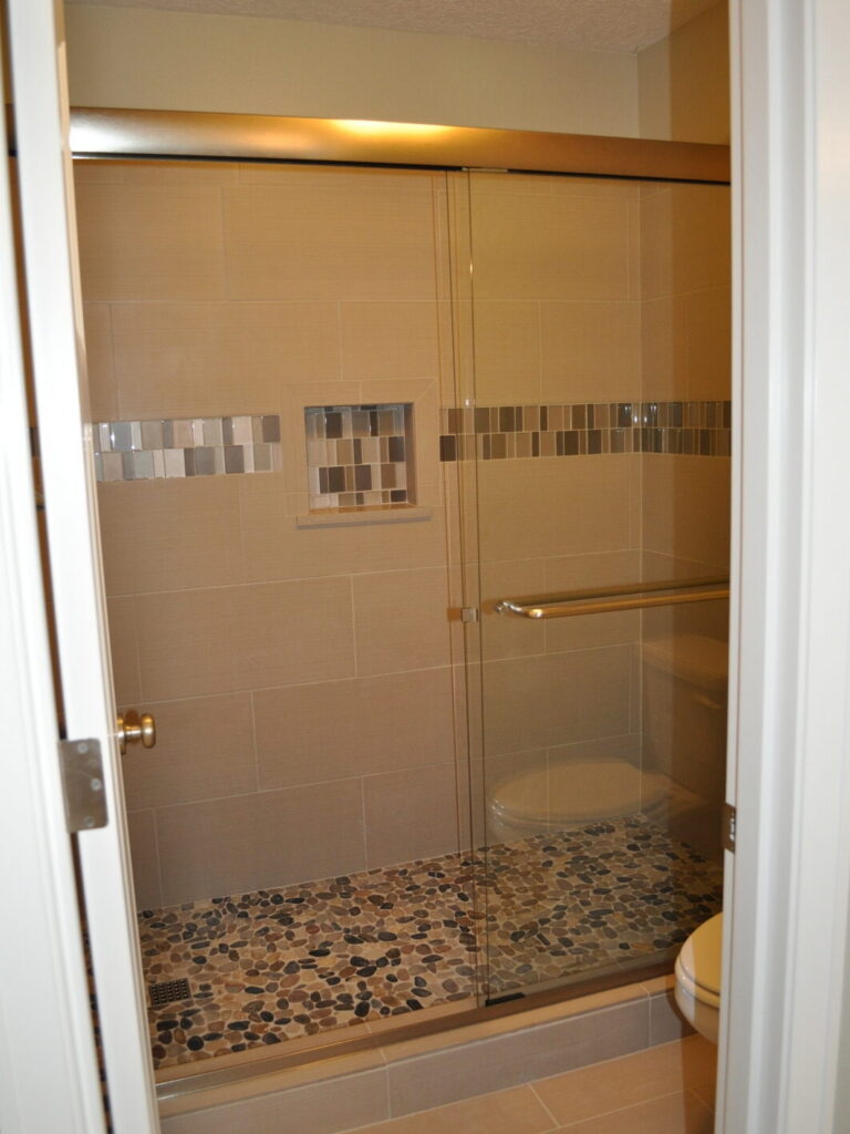 Master shower 80th